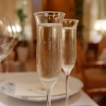 Shin Harada - 食前のシャンパン