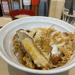 とんかつ檍のカレー屋 いっぺこっぺ - しっかりとした厚みは健在