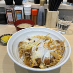 とんかつ檍のカレー屋 いっぺこっぺ - かつ丼¥1200