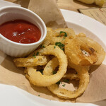 プラチナビーフ - サクッと美味しいオニオンリング（時価）