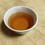 福栄食堂 - ぬるめのお茶