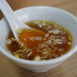 中華料理 七面鳥 - ラーメンも美味しいんだろうなーって思うスープ