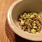 L’Espérance - ポルチーニ出汁のお蕎麦！これは取り合わせが素晴らしくて、完全にシェフの匠の技の素晴らしさだと思いました！ロゼを合わせましたが、ポルチーニの風味が良くて、赤ワインでもよさそうでした❤️