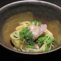 十皿 - 蛤とウルイ葉のスパゲッティ