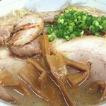 長崎ちゃんぽん ○福 - なんとも絵になるチャーシュー麺だ！