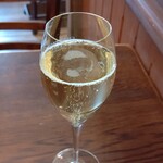 ビストロ オランジュ - チョークヒル・ブルー・バブルス