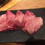 焼肉ひだや 本町店 - 厚切り牛タン　