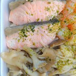 日本料理 篠 - 鮭には塩を利かせず
            しめじ・えのき・舞茸のいい香り(*´-`)