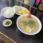 長浜ラーメンとん吉 - ラーメン定食 炒り卵♪