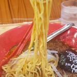 ラーメン 篠寛 - 若干縮れのある中太麺