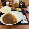 かつや - カツカレー　フォークとスプーンがこっち向いてますが（笑）　まぁ良しとしましょう