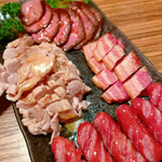 地鶏専門店 いいとこ鶏 - 名物肉盛りプレート