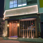 トゥ・ラ・ジョア イズム - 