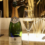 トゥ・ラ・ジョア イズム - 