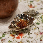 トゥ・ラ・ジョア イズム - 