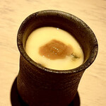 菊鮨 - ❼天然牡蠣（佐賀いろは島）の茶碗蒸し〜小ぶりな牡蠣に味わいの濃いとろっとろのコノワタを合わせてアクセント。