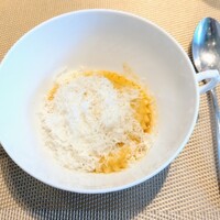 La Brianza - ホロホロ鶏ラビオリマジアクリチーズ。チーズふんわりたっぷり、香りリッチ〜