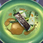 レストラン オネット - 私のメインは本日の鮮魚料理で
      真鯛のグリル､ヤリイカソース♬