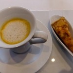 Gentillesse KOMACHI - アミューズ（スープとクレープ巻き）