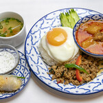 Gapao rice & massaman curry set