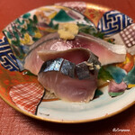 御料理 寺沢 - 京風に追い酢をして生姜で味わいます