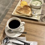 カフェ・ド・クリエ グラン - 「あったかモーニングプレートブロッコリーチーズポタージュ」(630円)