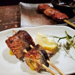 Kushiyaki Hakata Matsusuke - 秋刀魚のチェダーチーズ巻き と 鴨串
