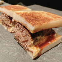 西麻布 焼肉 X - 日本一贅沢なバーグサンド