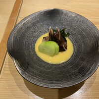 鮨 航 - つんつんと尖った新鮮なトリ貝！酢味噌を絡めて。