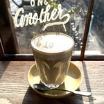オニバスコーヒー - LATTE SINGLE SHOT REGULAR