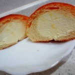 パン工房・夢雲 - 幻のクリームパン断面