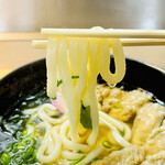 Genkai Udon - ◎麺はもっちりながら柔らかい。