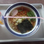 飯村食堂 - 料理写真:ラーメン　550円　丼の直径20cm