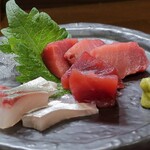 桶家乃隠居 - お造りの盛り合わせ