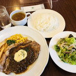 ロイヤルホスト - ♪アンガスサーロインステーキランチ￥1628　サラダ￥110