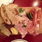 生ハム、いわしのリエット、パテ・ド・カンパーニュ