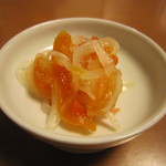 まるや本店 - 干し柿と大根の酢の物がお通しで付いてきました。
      
      
      