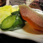 まるや本店 - 守口漬けもいいけど、このきゅうりも美味しかった。
      
      
      