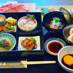 焼肉処 葡萄匠屋 - 焼肉屋の松花堂弁当