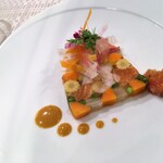 海の幸のマルブレ香草サラダ添え 　トマトビネグレットソースとクリームビスク