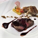 フレンチ&チャイニーズレストラン モンスレー - 牛フィレ肉（AU産）のグリエと豚肉のキャラメリゼ