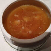 中国飯店 紫玉蘭 - フカヒレスープ