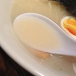 らーめんサッポロ 赤星 - スープ