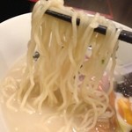 らーめんサッポロ 赤星 - 麺