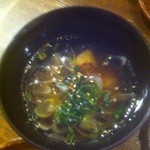 魚と旬菜と日本酒　炙りのどまん中 - お通しの「雑煮」