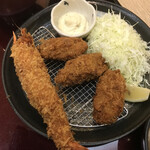 Washoku Resutoran Tonden - 海老・牡蠣フライ定食　まみこまみこ