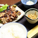 Charcoal-grilled chicken salt and koji set meal