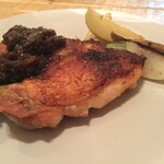 アティコドス - 鶏モモ肉のプランチャ