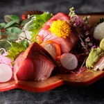 Assortment of three types of sashimi