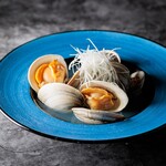 Steamed white clams with sake